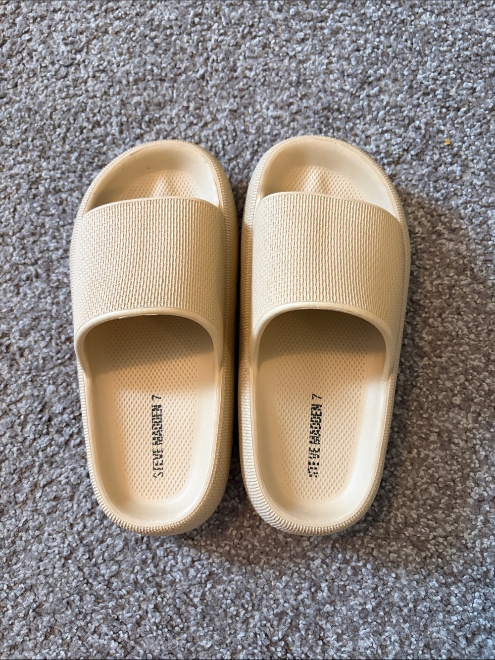 Steve Madden Neutral Beige Textured Slide Sandals